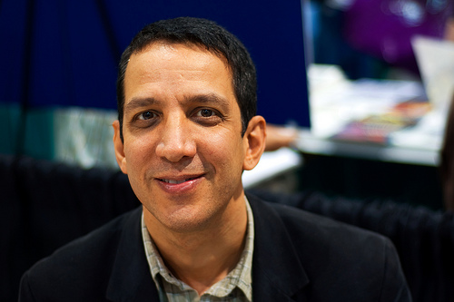INTERVIEW CORNER #31: Peter Kuper - Comicdom